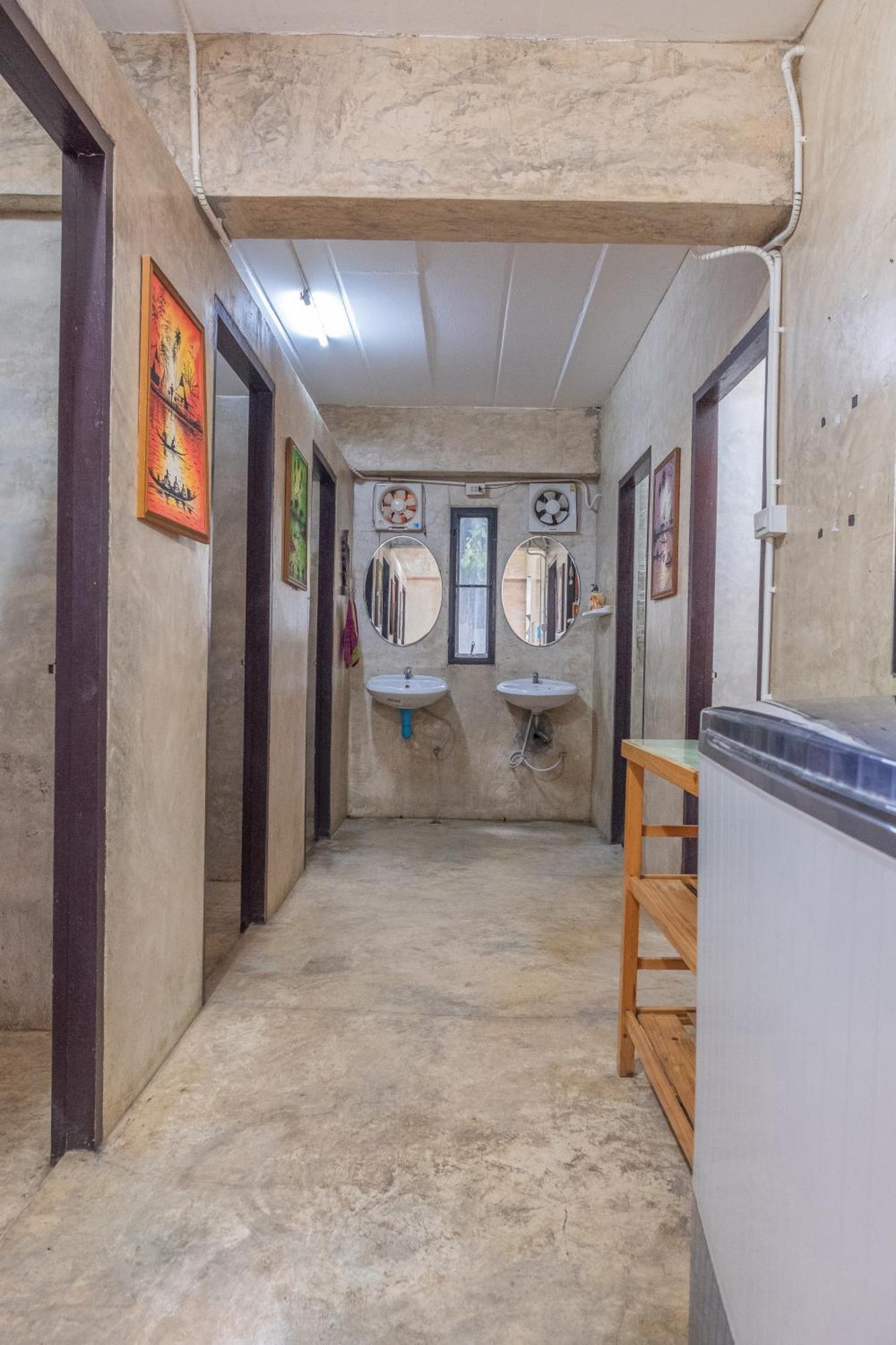 Happy House Backpackers Albergue Pai Exterior foto