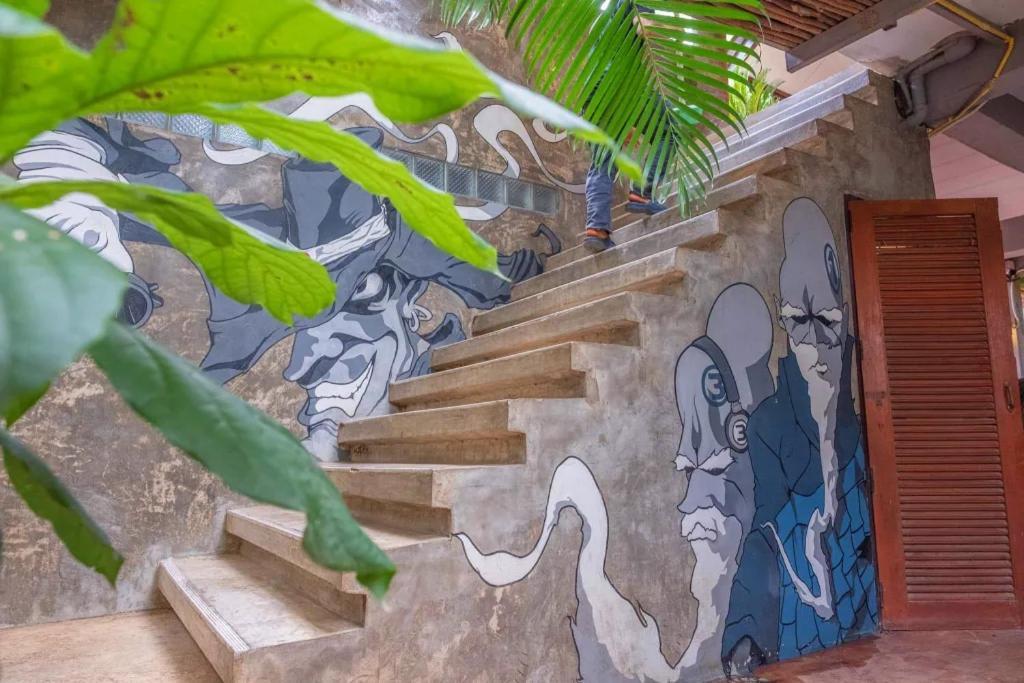 Happy House Backpackers Albergue Pai Exterior foto